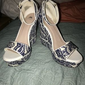 Blue & White Wedges